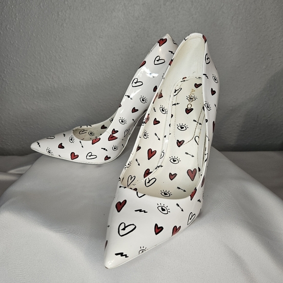 Aldo Shoes - Special Limited Edition White, Black and Red Aldo Heart Pumps!